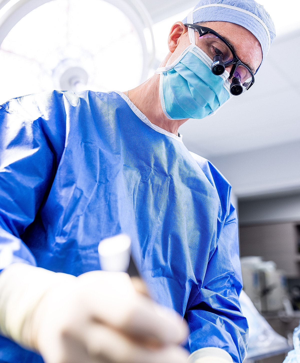 Surgeon preparing for a surgical procedure.